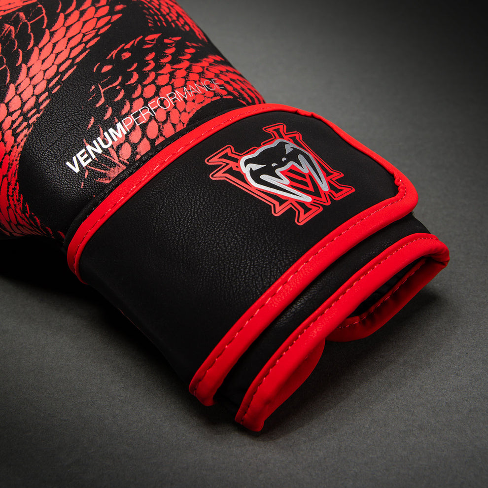 Guante Venum Matupa Negro Rojo
