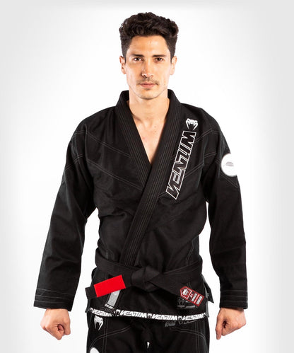 Gi Venum Elite light 3.0 color Negro