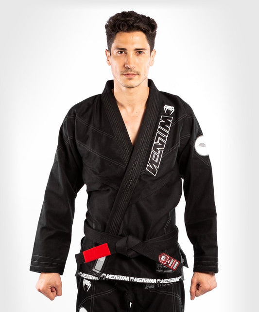 Gi Venum Elite light 3.0 color Negro
