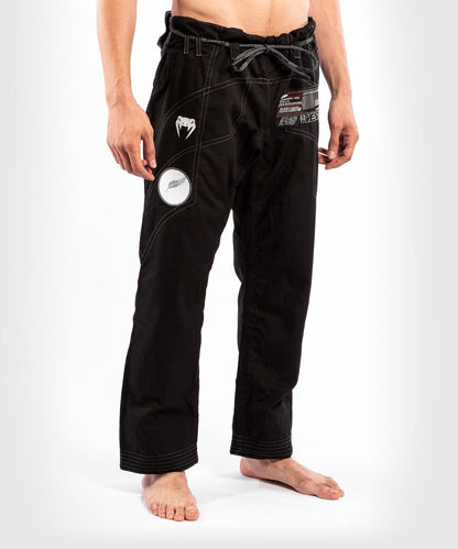 Gi Venum Elite light 3.0 color Negro